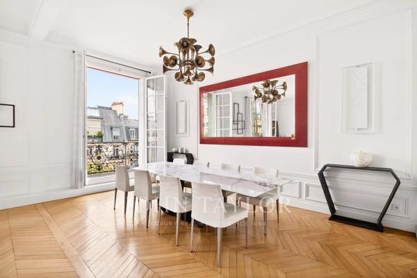 DUPLEX FAMILIAL – DERNIERS ÉTAGES – BALCONS FILANTS