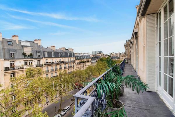 DUPLEX FAMILIAL – DERNIERS ÉTAGES – BALCONS FILANTS