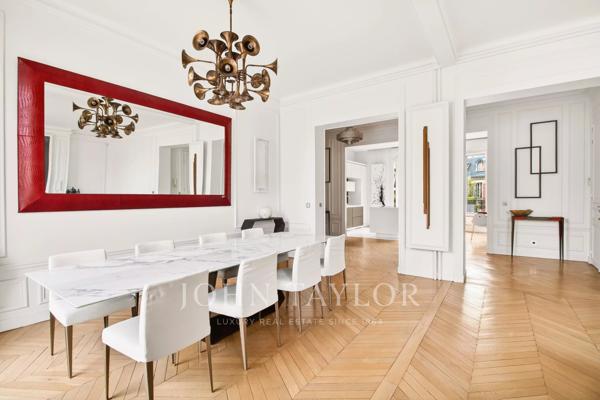DUPLEX FAMILIAL – DERNIERS ÉTAGES – BALCONS FILANTS
