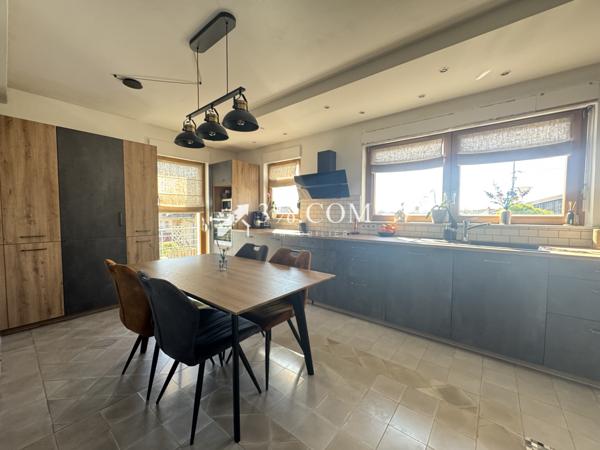 Maison 5 pièce(s) 4 chambre(s) 134 m²