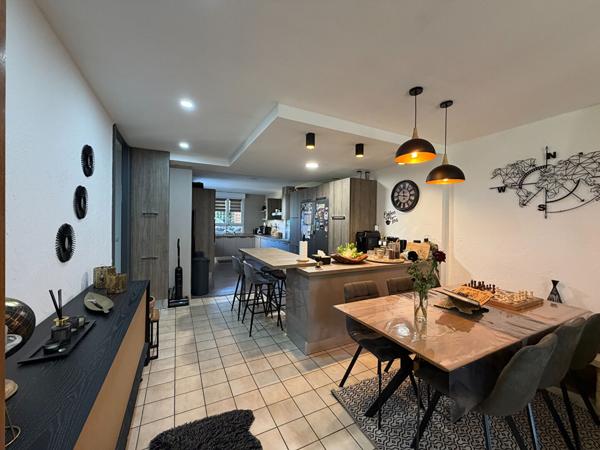 A VENDRE - Maison 5 pièce(s) 120 m2 à MEAUX, garage et jardin.