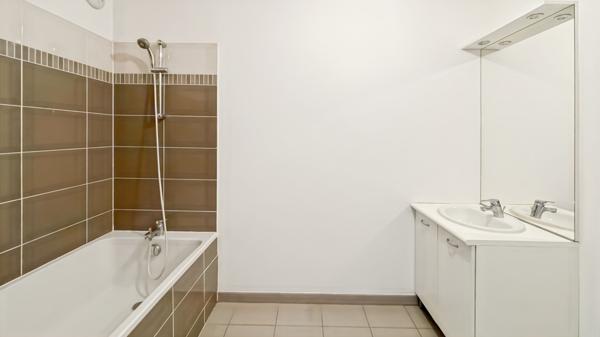 À vendre  Appartement T3 en rez-de-chaussée entre le Vieux Bourg et les Rives d'Arcins