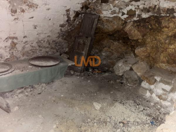 Maison de Village 18 ème en Pierre Fort Potentiel Châteaudouble