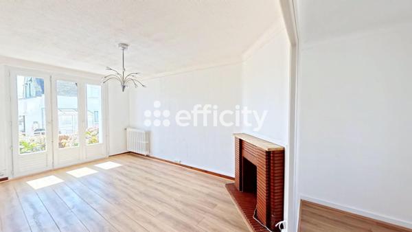 Maison
         5 pièces
        - 80 m² Exclusivité 150 000 € *