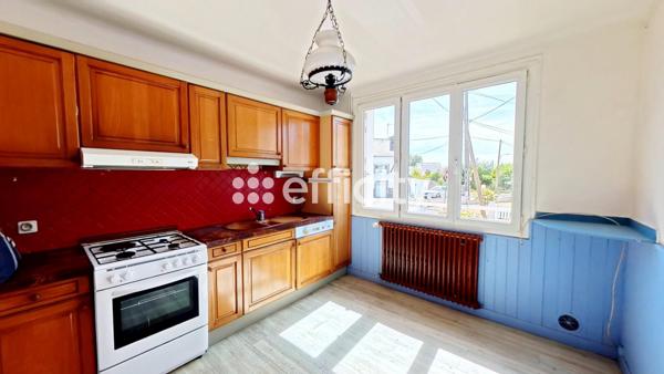 Maison
         5 pièces
        - 80 m² Exclusivité 150 000 € *