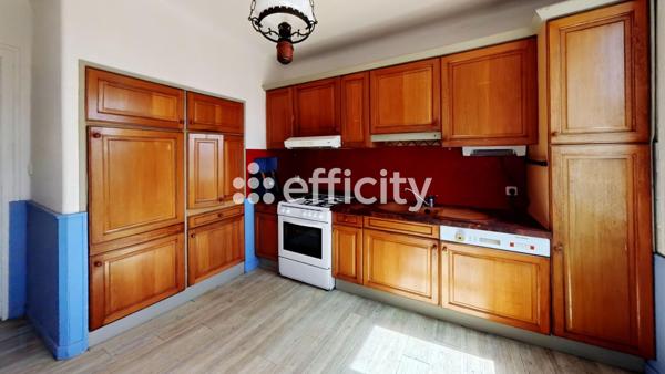 Maison
         5 pièces
        - 80 m² Exclusivité 150 000 € *