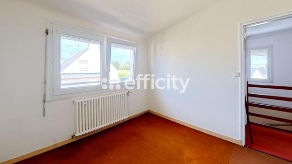 Maison
         5 pièces
        - 80 m² Exclusivité 150 000 € *