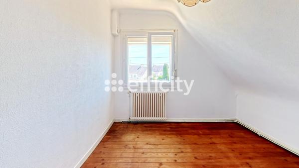 Maison
         5 pièces
        - 80 m² Exclusivité 150 000 € *