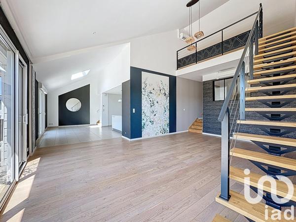 Appartement 5 pièces de 149 m² à GIRMONT (88150)