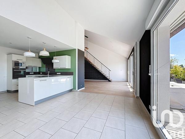 Appartement 5 pièces de 149 m² à GIRMONT (88150)