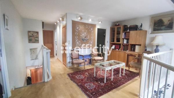 Appartement 6 pièces - 126 m² Exclusivité efficity
