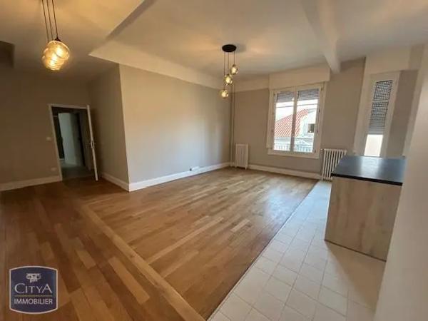 Appartement à louer 3 pièces 76.45m²