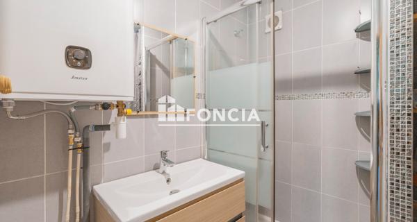 À vendre Appartement 4 pièces 65.45 m² - Marseille 13009
