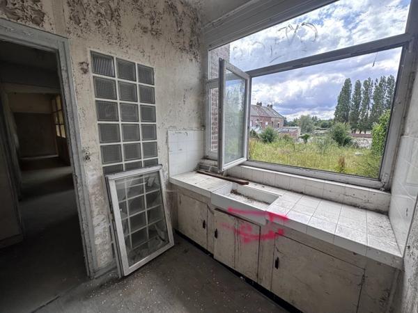 Vente Immeuble 10 pièces 336 m2 à Saint-Quentin