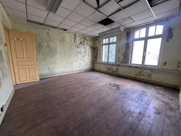 Vente Immeuble 10 pièces 336 m2 à Saint-Quentin