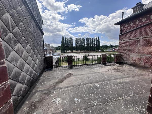 Vente Immeuble 10 pièces 336 m2 à Saint-Quentin