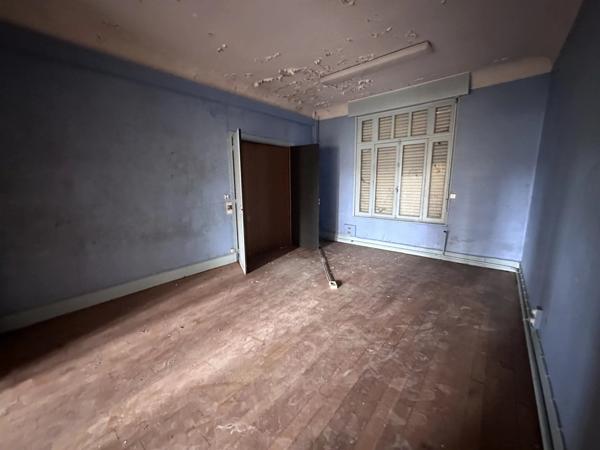 Vente Immeuble 10 pièces 336 m2 à Saint-Quentin