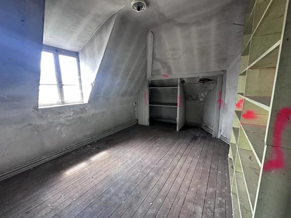 Vente Immeuble 10 pièces 336 m2 à Saint-Quentin