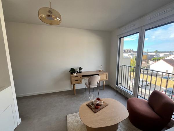 Studio neuf à Louviers meublé