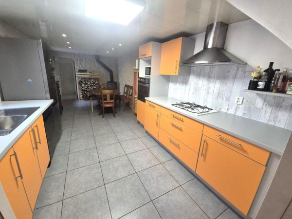 Maison pleine de potentiel à découvrir sans tarder !