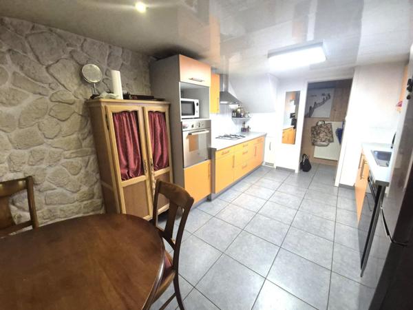 Maison pleine de potentiel à découvrir sans tarder !