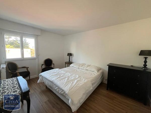 Appartement à louer 3 pièces 72.03m² La Rochelle (17000)