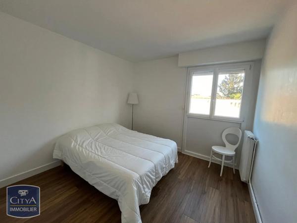 Appartement à louer 3 pièces 72.03m² La Rochelle (17000)