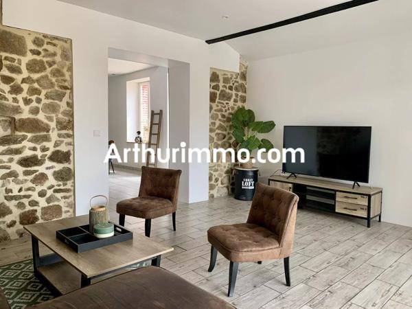Vente                                                      Maison
                        
                                         167 m2                     à Saint-Pierre-des-Échaubrognes