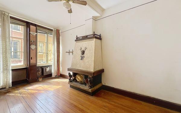 Appartement à vendre    3 pièces • 72,68 m2 Lyon 1