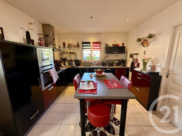 Maison à vendre  4 pièces - 82,92 m 2   SAUJON  - 17