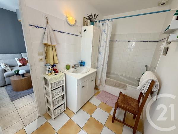 Maison à vendre  4 pièces - 82,92 m 2   SAUJON  - 17