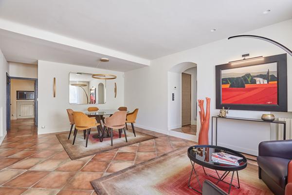 Maison de village de prestige - 215 m² - Extérieurs intimistes - Garage - Centre village