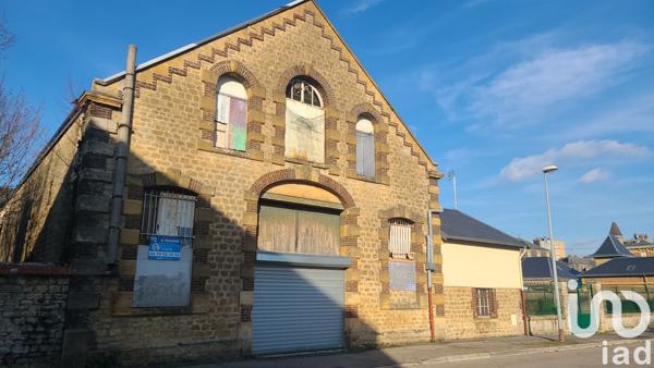 Immeuble à vendre 470 m² Sedan