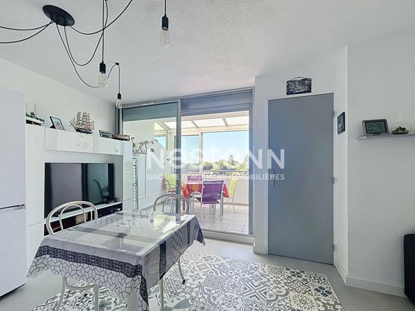 Port Camargue Appartement de type 2 en très bon état avec très belle vue dégagée