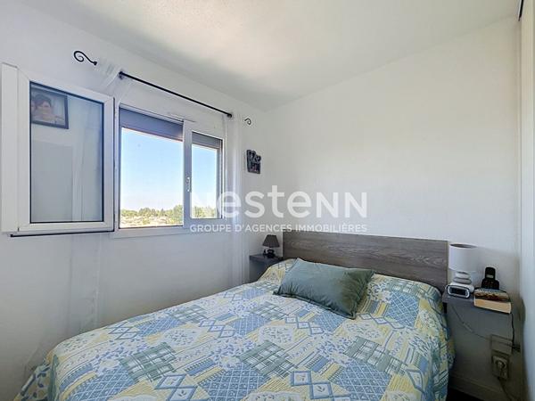 Port Camargue Appartement de type 2 en très bon état avec très belle vue dégagée