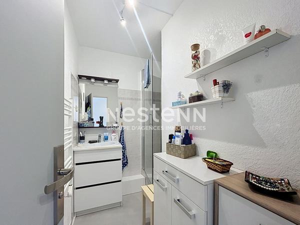 Port Camargue Appartement de type 2 en très bon état avec très belle vue dégagée