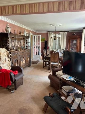 Maison spacieuse sur sous sol 