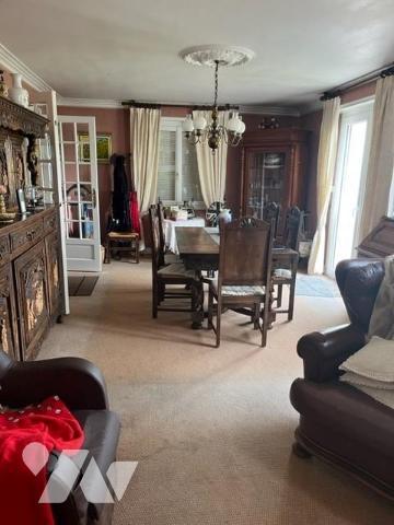 Maison spacieuse sur sous sol 