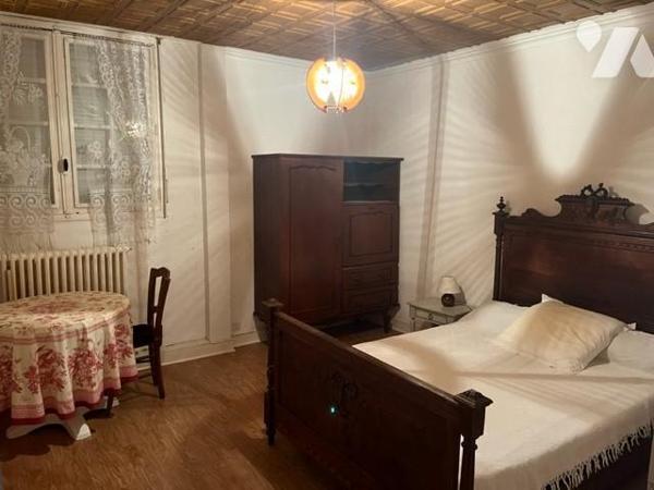 Maison spacieuse sur sous sol 