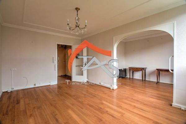Vente                                                      Appartement
                        
                     4 pièces                      73 m2                     à Saint-Étienne