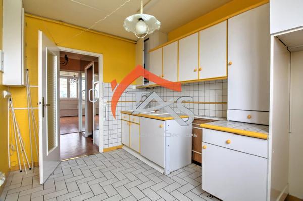Vente                                                      Appartement
                        
                     4 pièces                      73 m2                     à Saint-Étienne