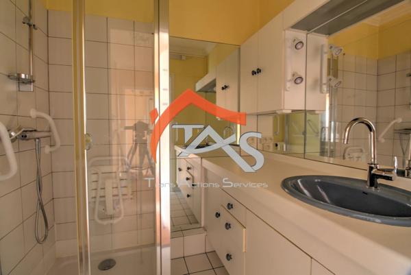 Vente                                                      Appartement
                        
                     4 pièces                      73 m2                     à Saint-Étienne