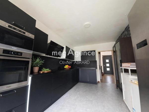 Maison à SAINT-HERBLAIN, 44800 - 7 pièces 202m²