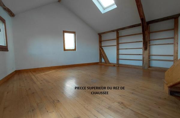 Grande maison rénovée avec atelier, terrasse panoramique et verger – 220 m² – Mourjou (Puycapel - cantal)