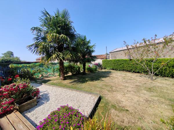 La Châtaigneraie (85120) Maison 8 pièces 220m²