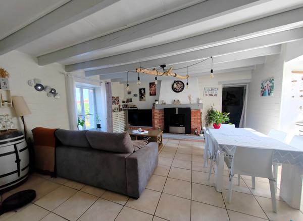 La Châtaigneraie (85120) Maison 8 pièces 220m²