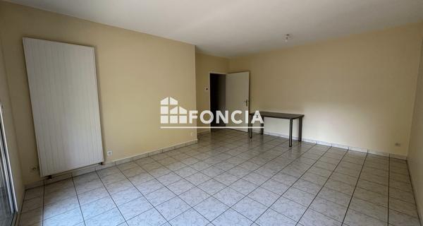 Location Appartement 3 pièces 81.8 m² - Villefranche-sur-saône 69400