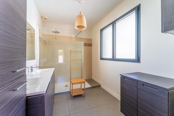 Maison 8 pièce(s) 5 chambre(s) 196 m²
