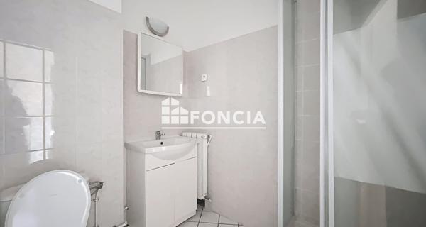 Location Appartement meublé 2 pièces 45.43 m² - Clermont-ferrand 63000