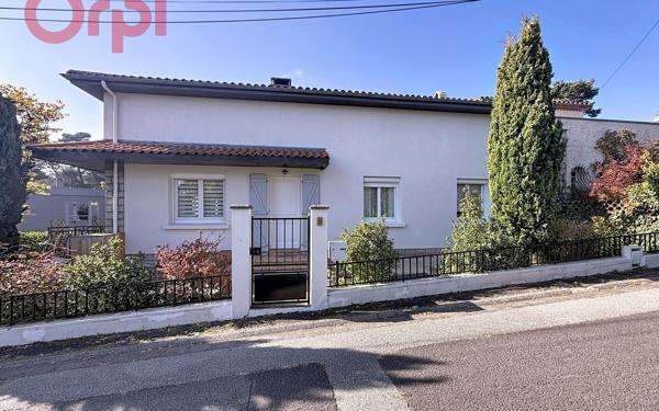 Maison à vendre    5 pièces • 215 m2 Durtol